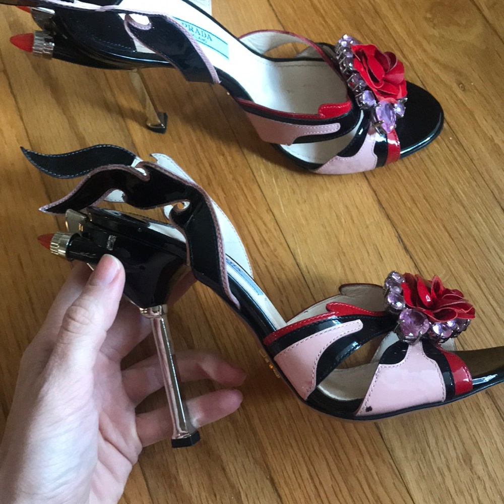 Prada Black and Red Heels with Floral Accent - Picture 3 of 8